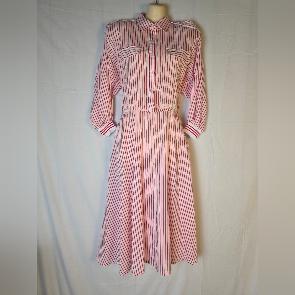 Vintage The Shirtdress Striped Red and White Women's Dress